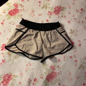 Lululemon short